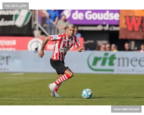埃因霍温高位防守留下空隙 三场遭遇快速反击失球四次 埃因霍温高位防守留下空隙 三场遭遇快速反击失球四次